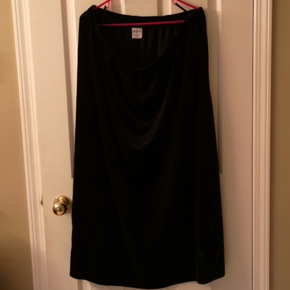 Black Velvet Long Skirt 2X